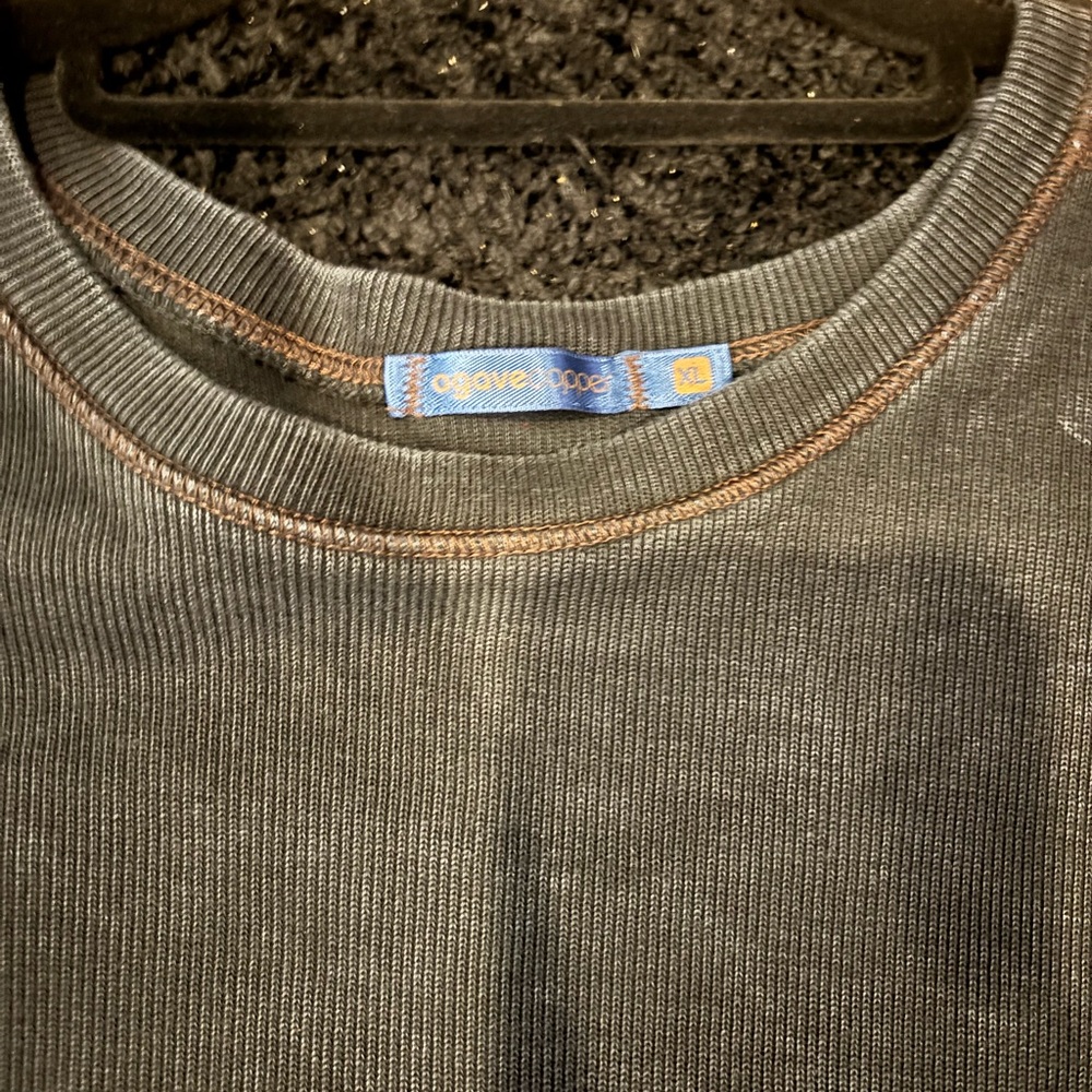 Agave Gray Crewneck Sweater with Ribbed Texture
